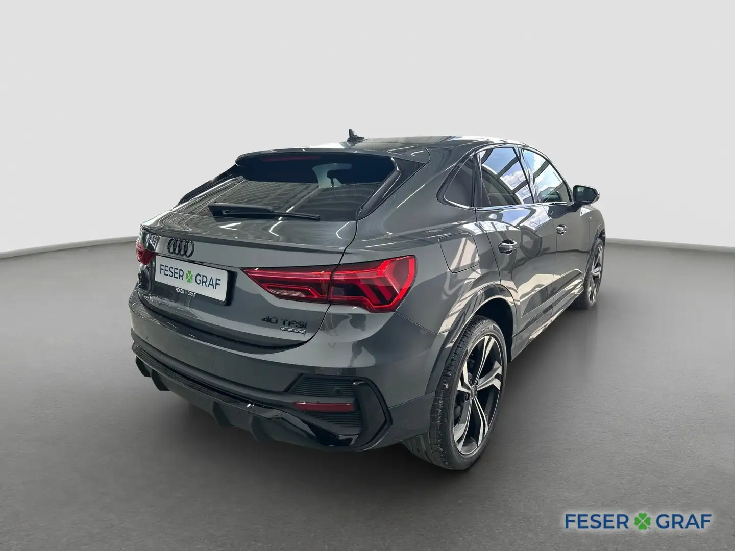 Audi Q3 Sportback S line 40TFSI qu. 140 kW S tronic Grau - 2