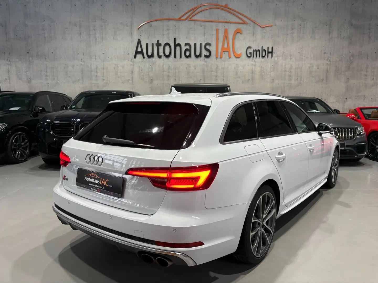 Audi S4 Avant 3.0 TFSI quattro/MASSAGE/LED/AHK/VOLLDI Weiß - 2