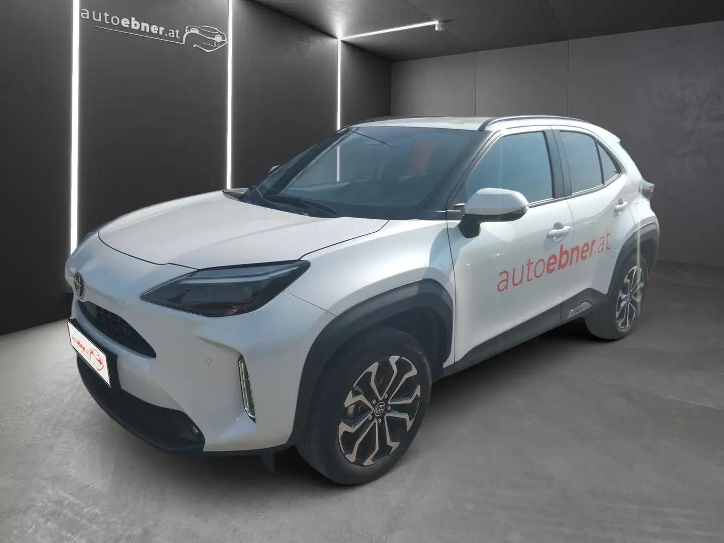 Toyota Yaris Cross Yaris Cross Active Drive RADAR+RFK+ASSIST+LED+SHZ Weiß - 1