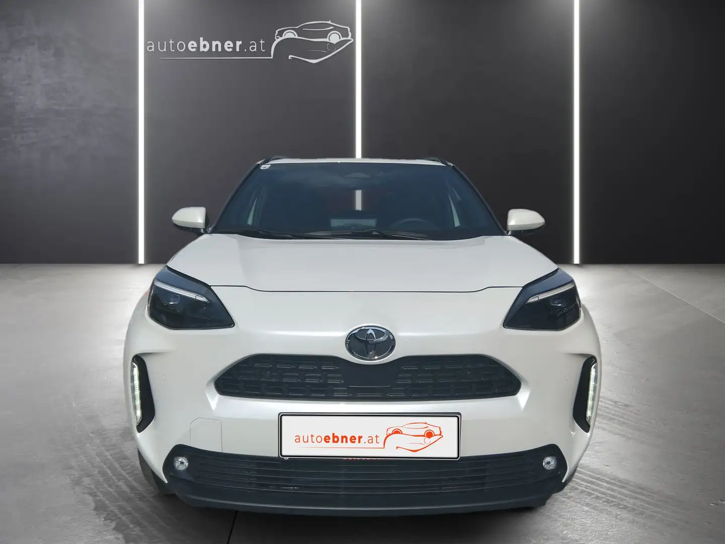 Toyota Yaris Cross Yaris Cross Active Drive RADAR+RFK+ASSIST+LED+SHZ Weiß - 2