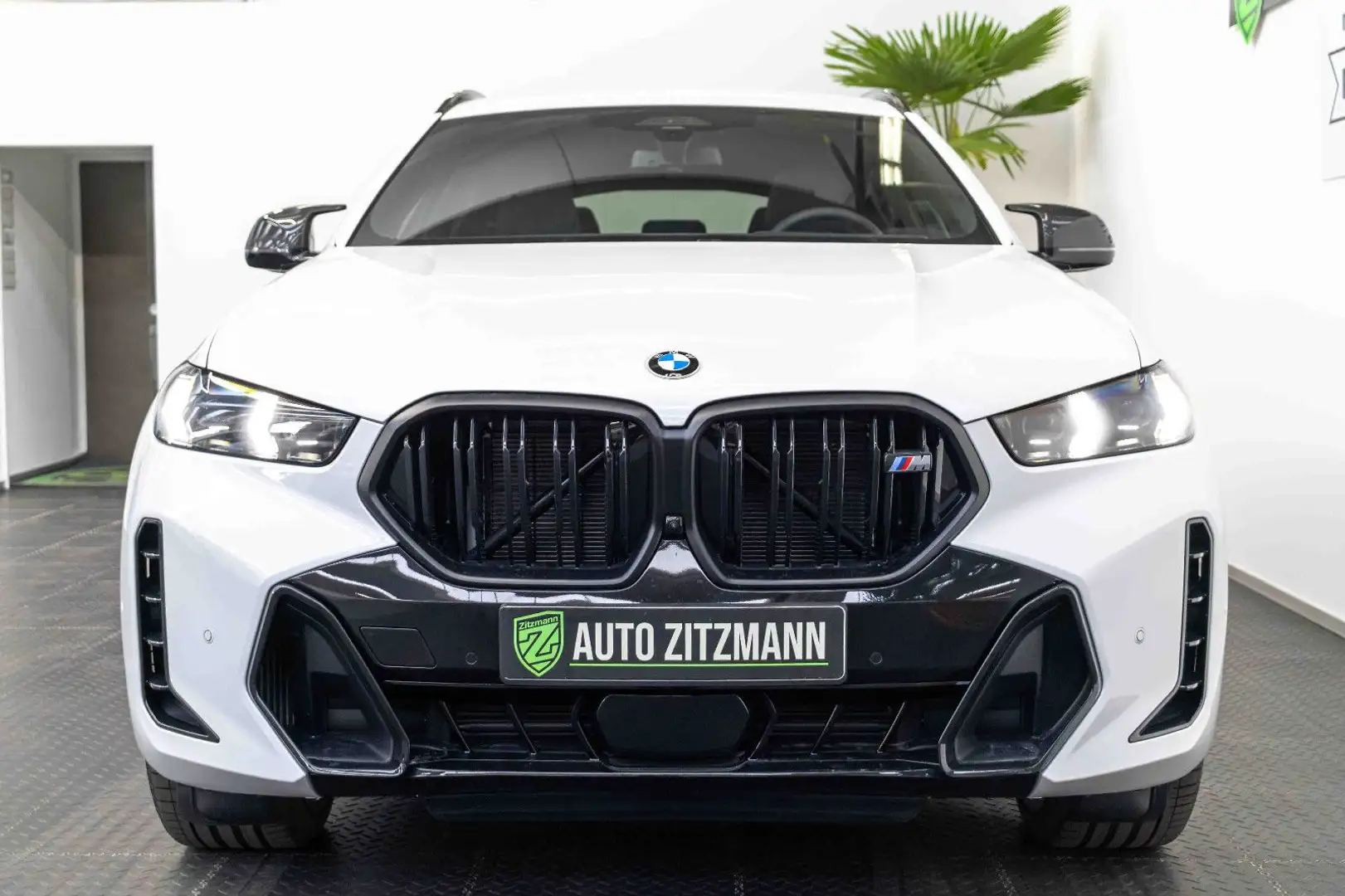 BMW M60i xDrive/BOWERS&WILKINS/CARBON/PANO/AHK Wit - 2