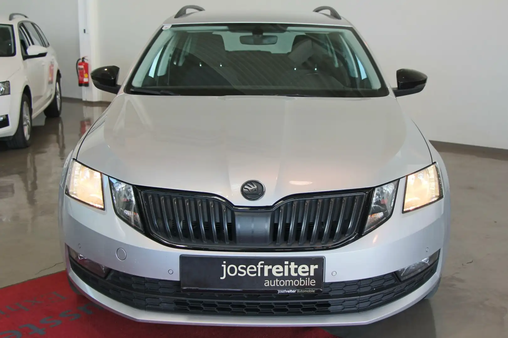 Skoda Octavia Combi  Ambition 1.6 TDI Argent - 2