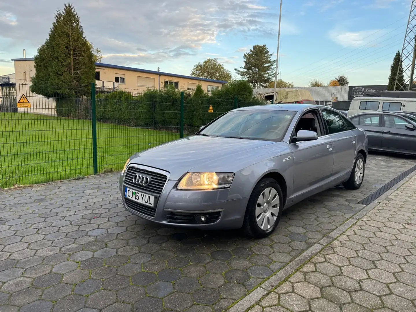 Audi A6 2.0 TDI Grau - 1