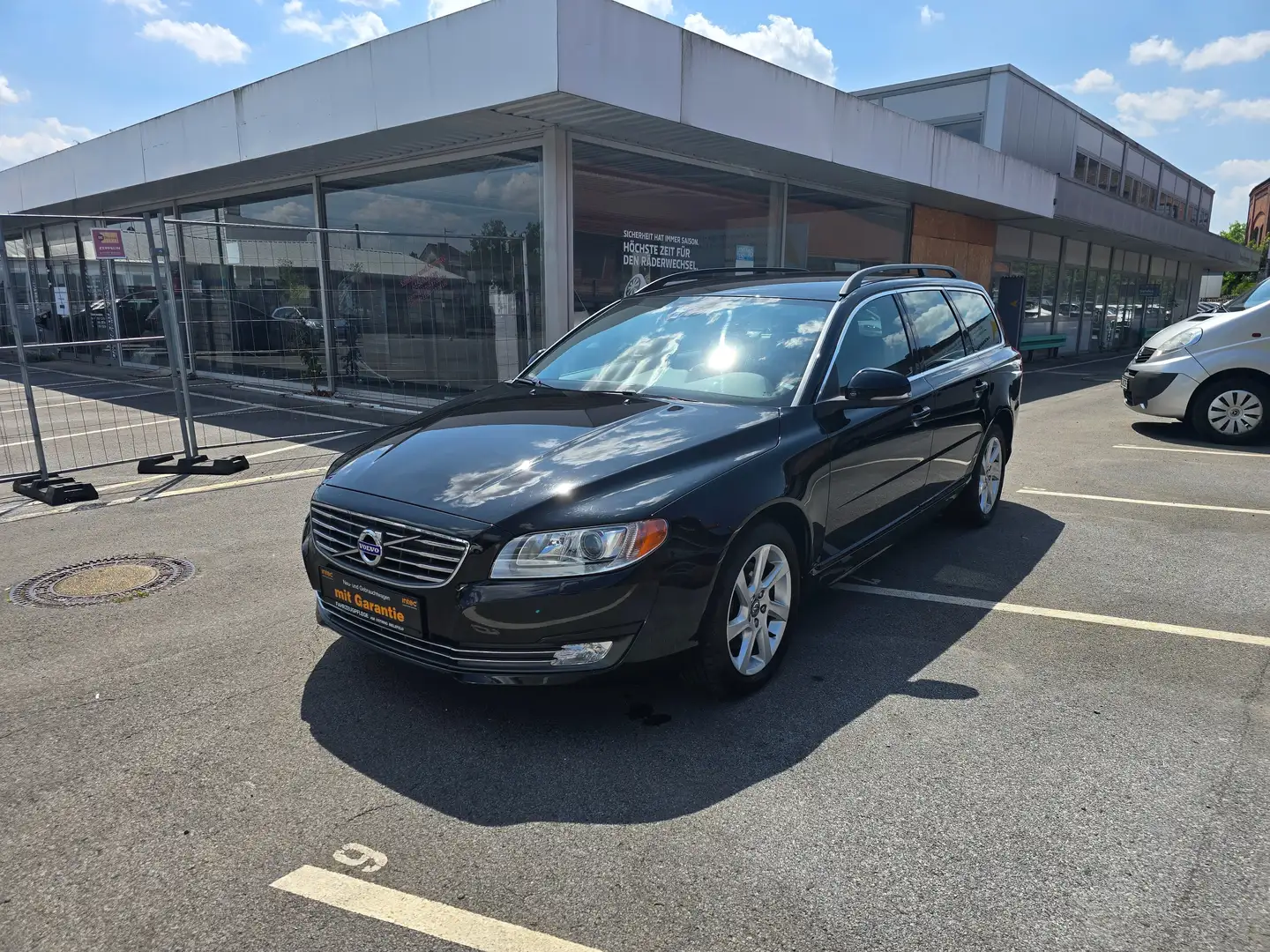 Volvo V70 Edition PRO 5 Zylinder Schwarz - 1