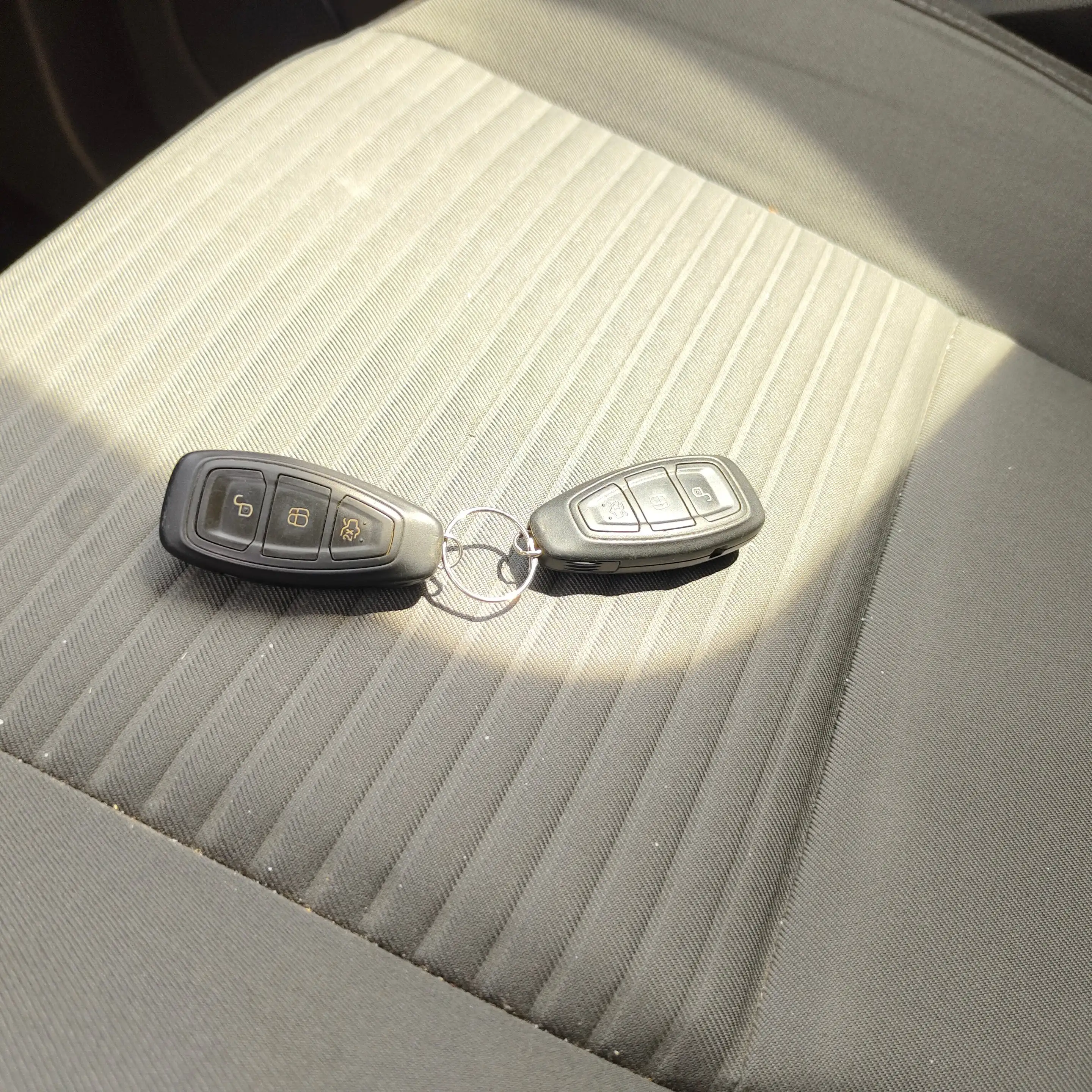 Ford C-Max C-MAX Titanium 1,6 TDCi Titanium — photo 10