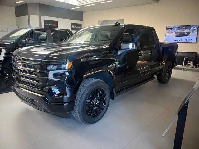 Chevrolet Silverado HIGH COUNTRY MIDNIGHT Crew Cab 6.2 L - V8 € 70.900 ,-excl btw