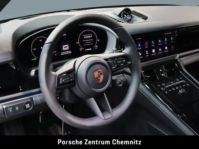 Porsche Panamera view 11