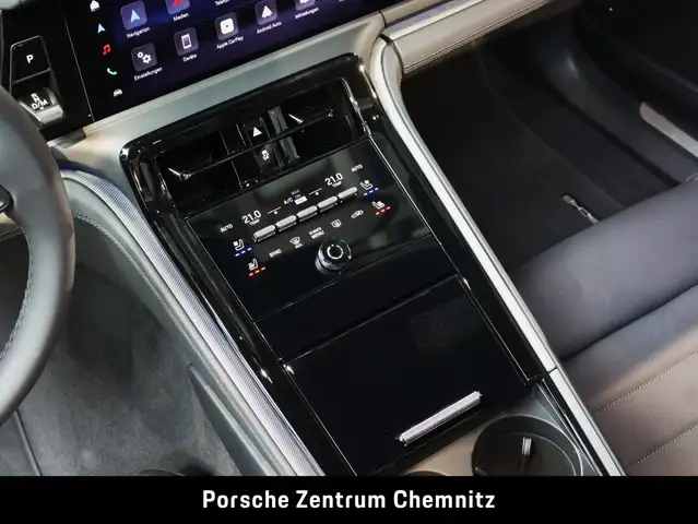 Porsche Panamera view 14