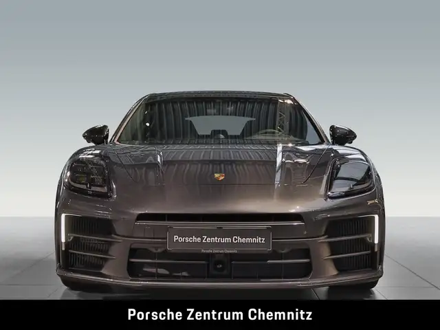 Porsche Panamera view 4