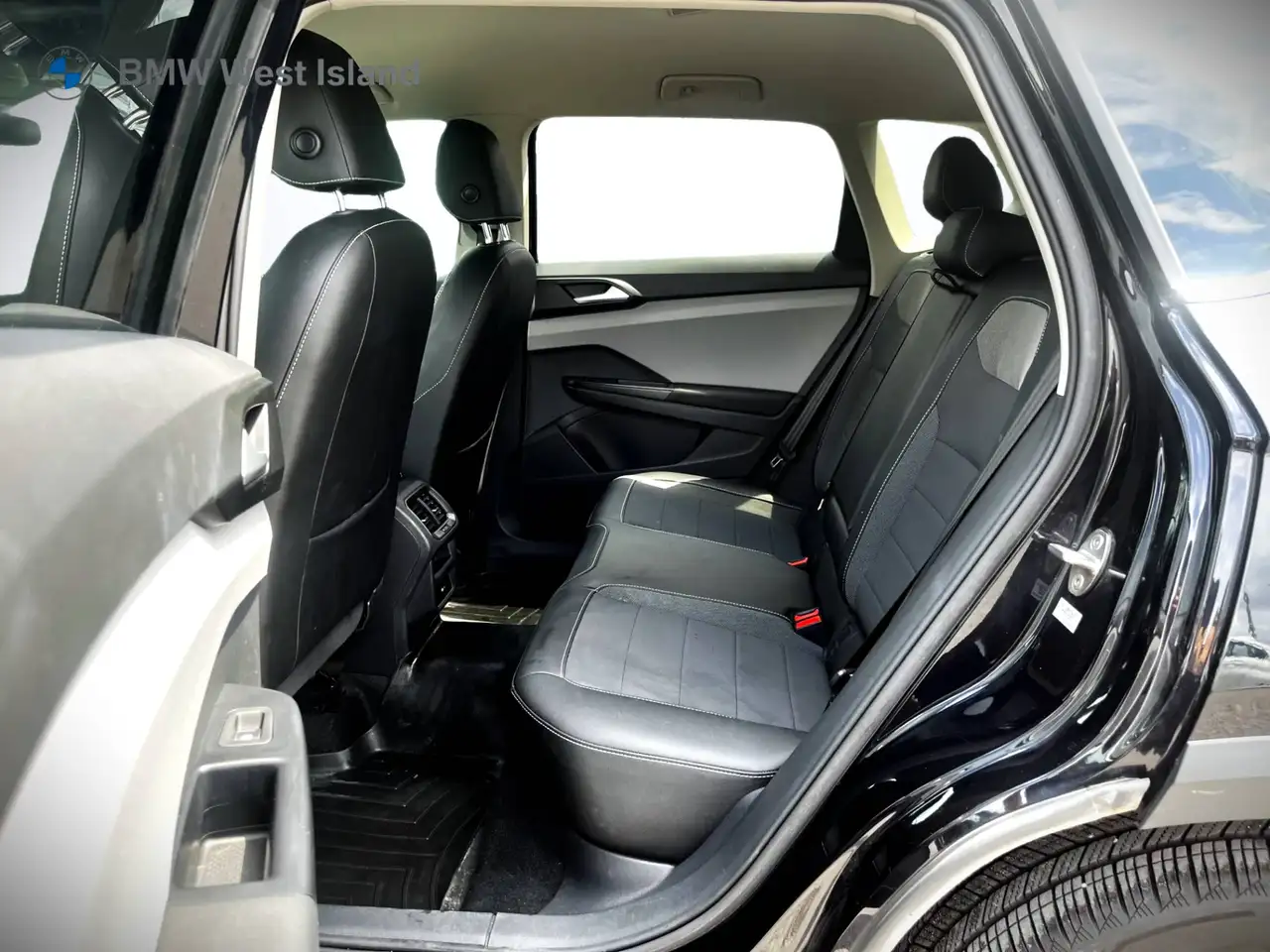 Volkswagen Taos photo Volkswagen Taos