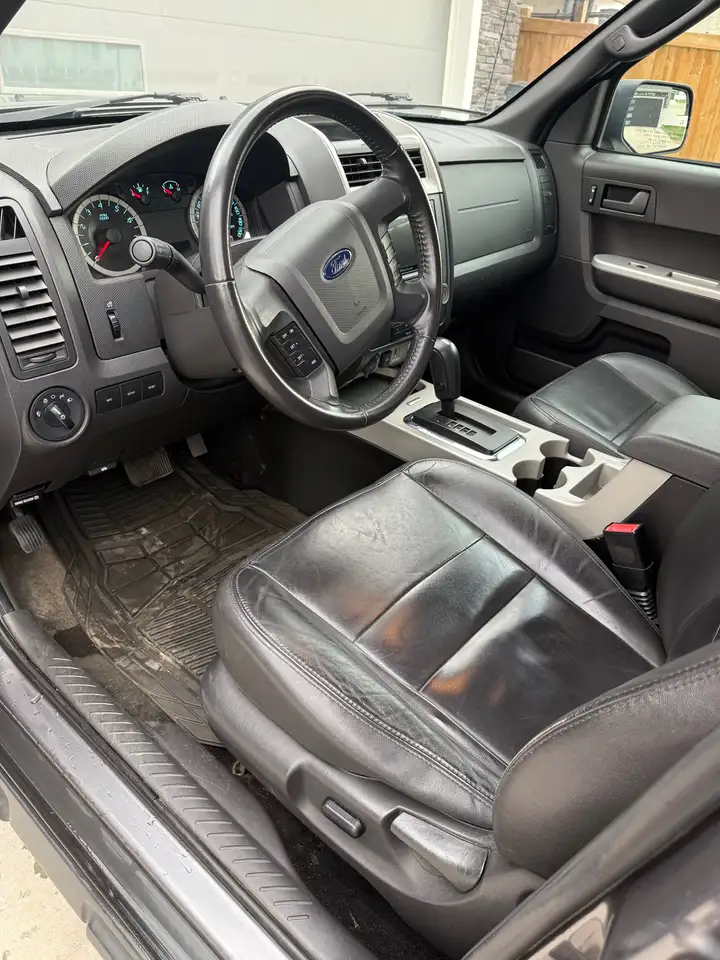 Ford Escape photo Ford Escape