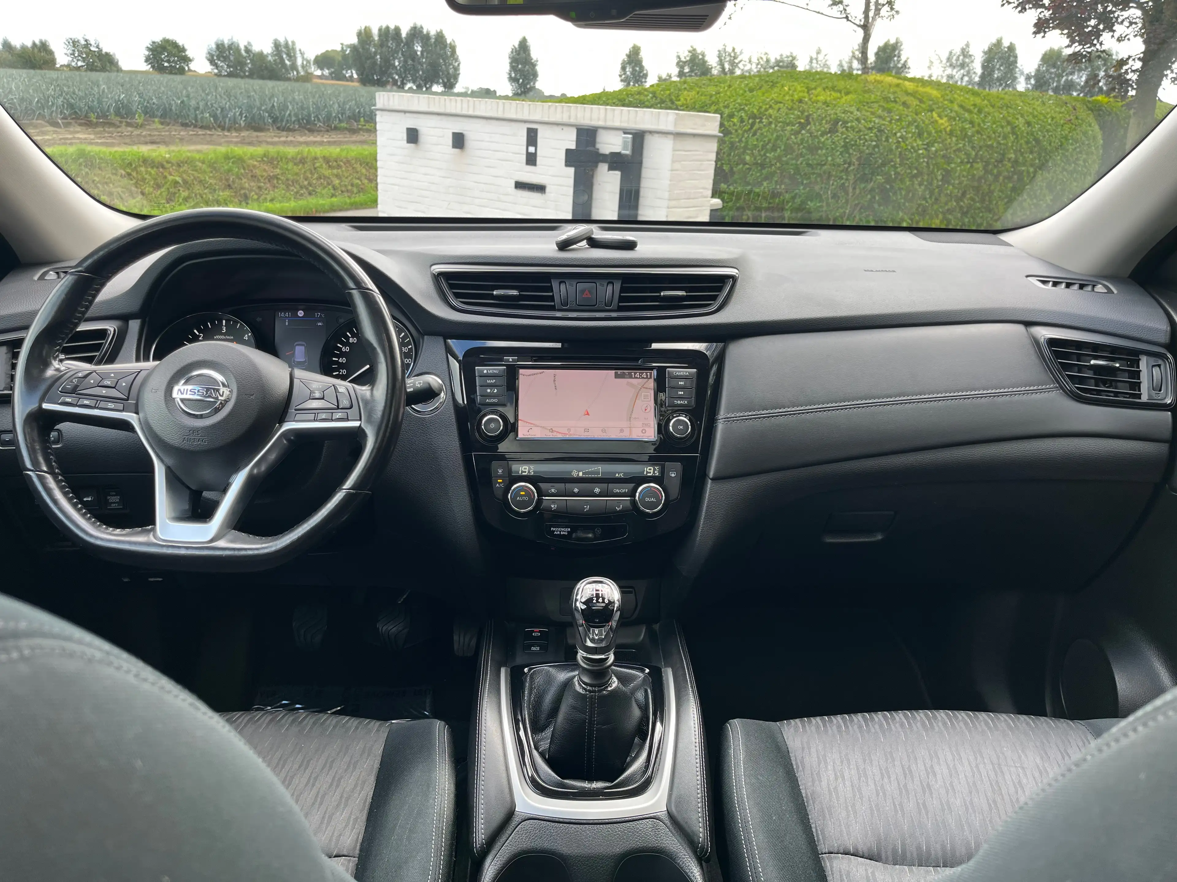 Nissan X-Trail 1.7 dCi 4WD Business Edition/1eigenr/115200km/Carplay/Camera/Pano/Clima/Cruise... — photo 2
