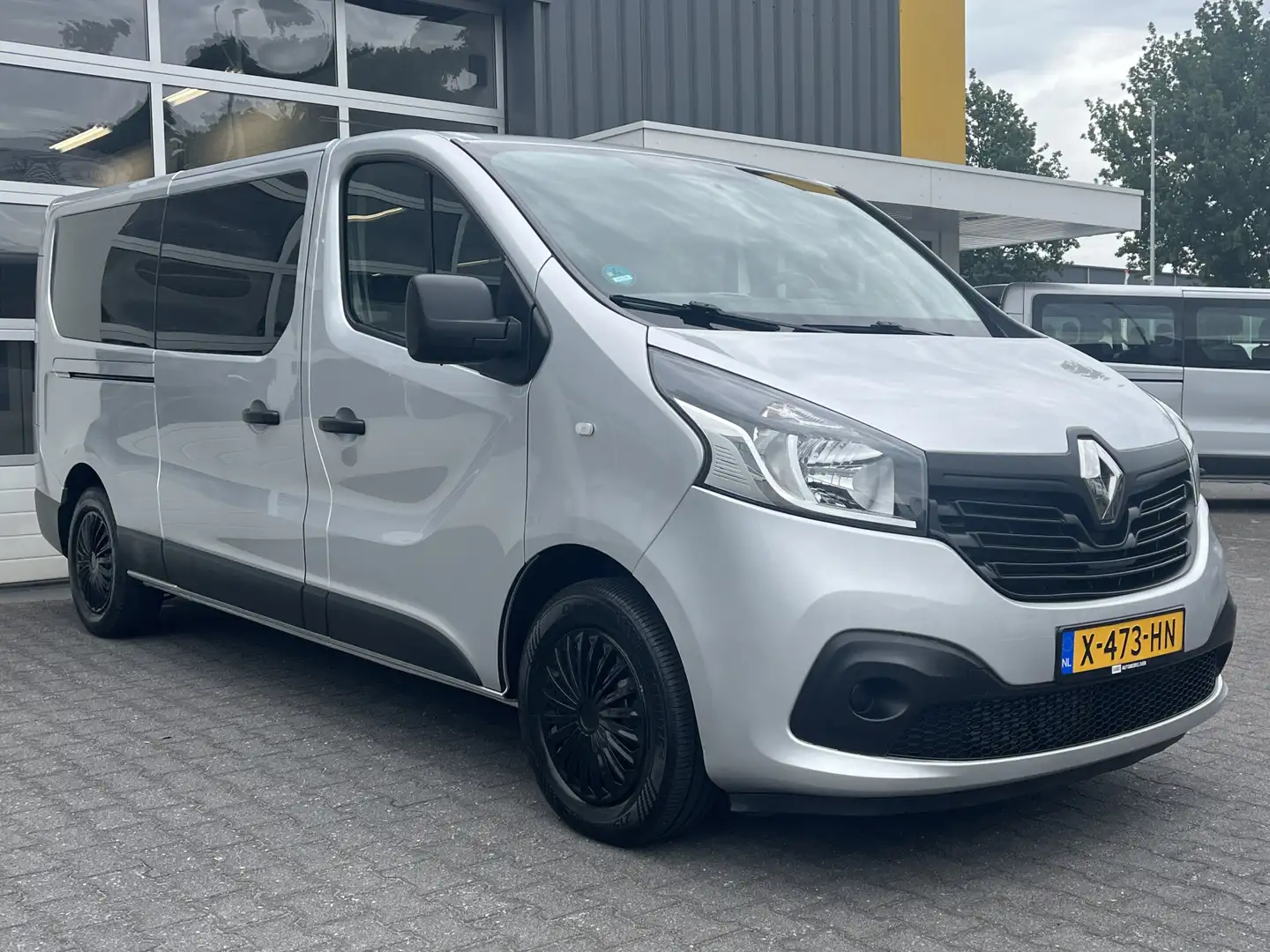 Renault Trafic Passenger 1.6 dCi Grand Authentique Energy incl. B Grijs - 1