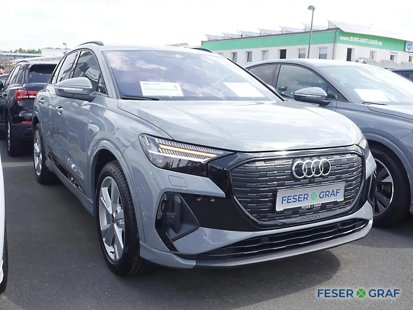 Audi Q4 e-tron 45 qu. S line Ext. Matrix Navi RüKa Grau - 2