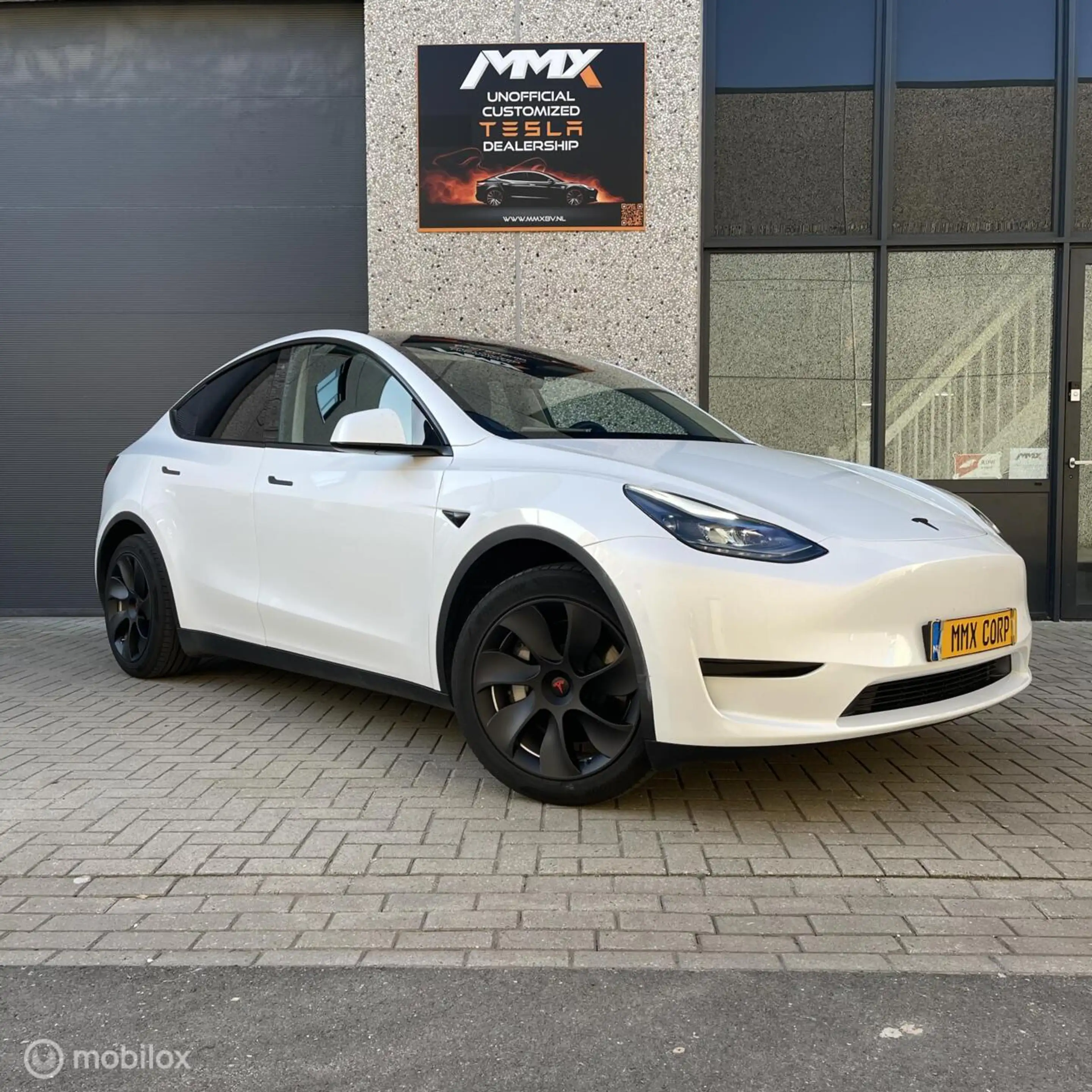 Tesla Model Y + MMX PACK + IAP + 20" — photo 3