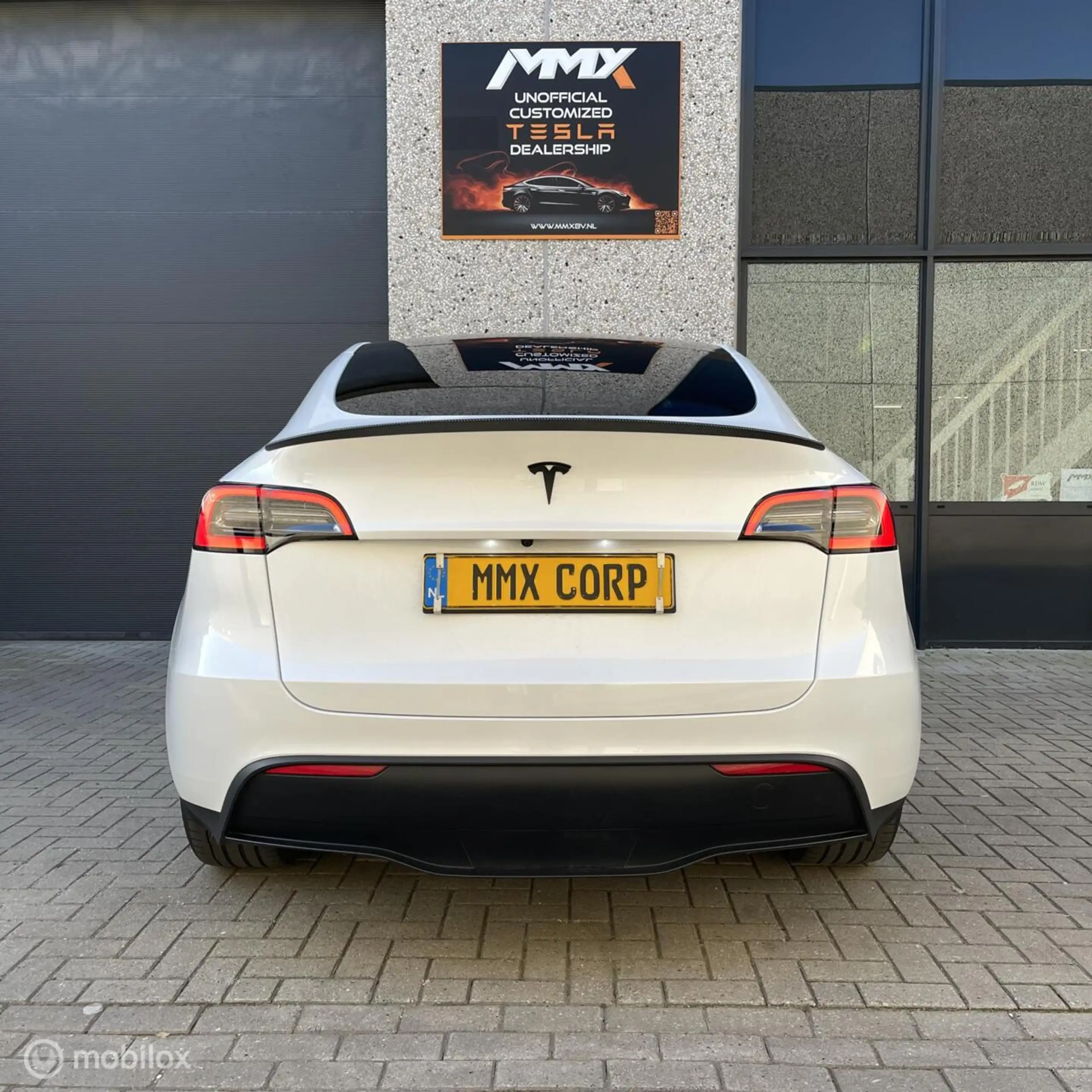Tesla Model Y + MMX PACK + IAP + 20" — photo 8