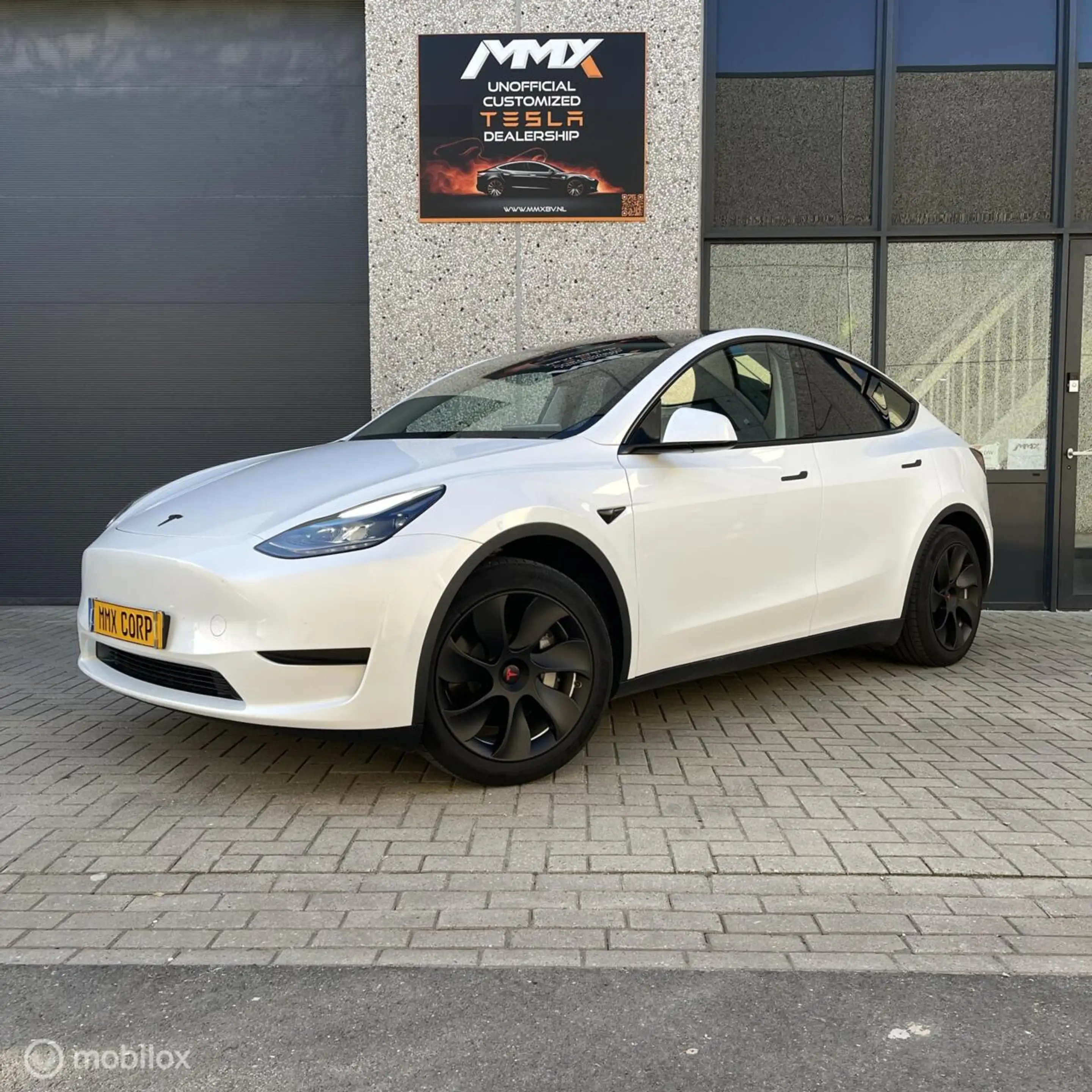Tesla Model Y + MMX PACK + IAP + 20" — photo 5