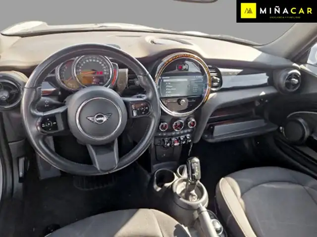 Mini Cooper Cooper view 3