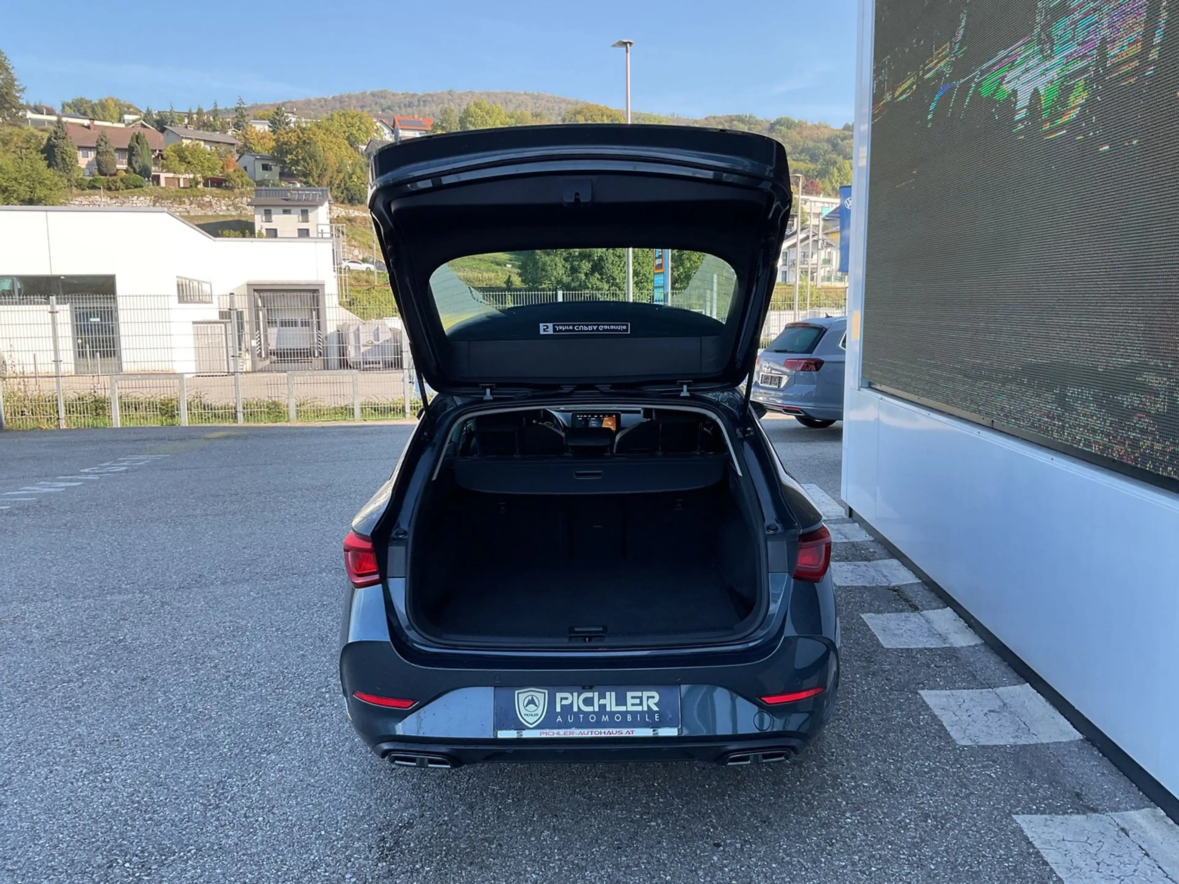 CUPRA Leon 2.0 TDI 150 — photo 6