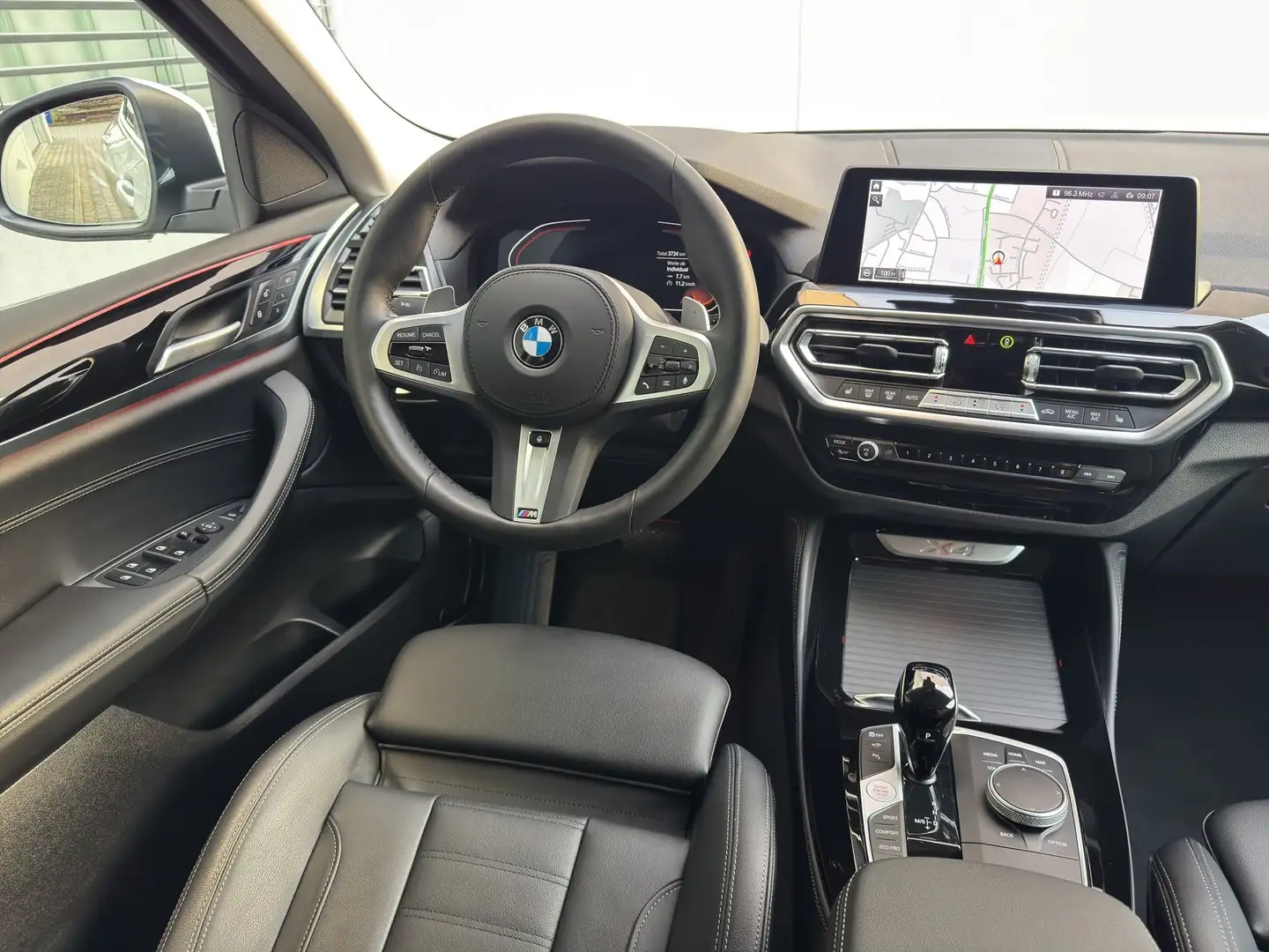 BMW X4 xDrive30i Laser ParkAs+ DrivAs AHK HUD Weiß - 2