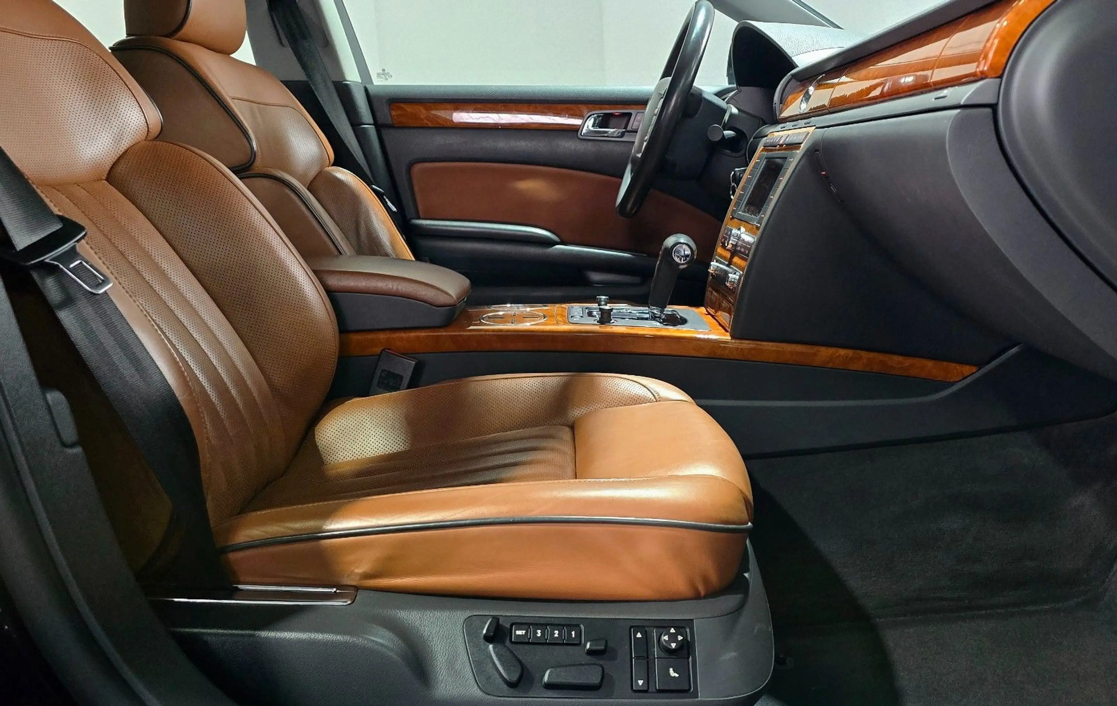 Volkswagen Phaeton V6 TDI 4Motion*INDIVIDUAL*MASSAGE*SITZKL — photo 14