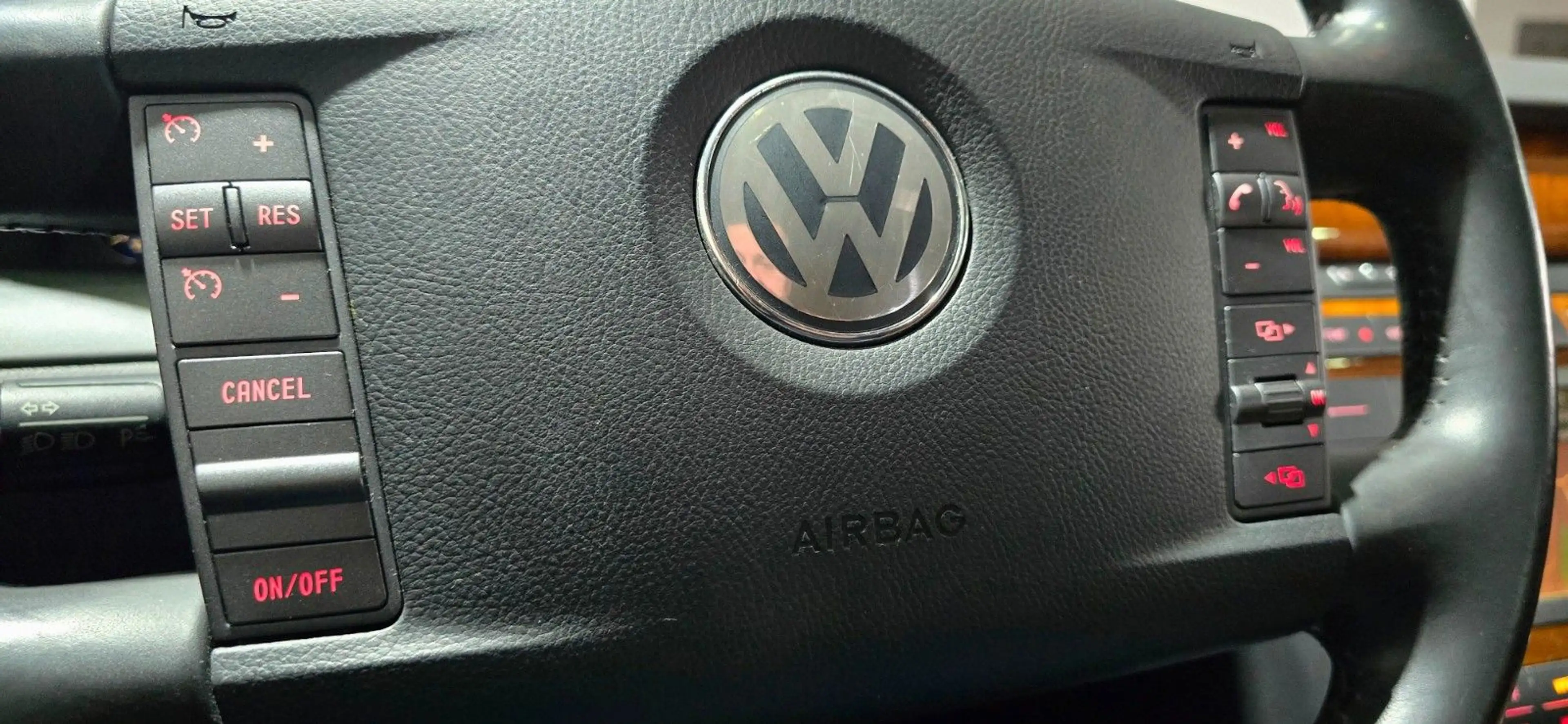 Volkswagen Phaeton V6 TDI 4Motion*INDIVIDUAL*MASSAGE*SITZKL — photo 8