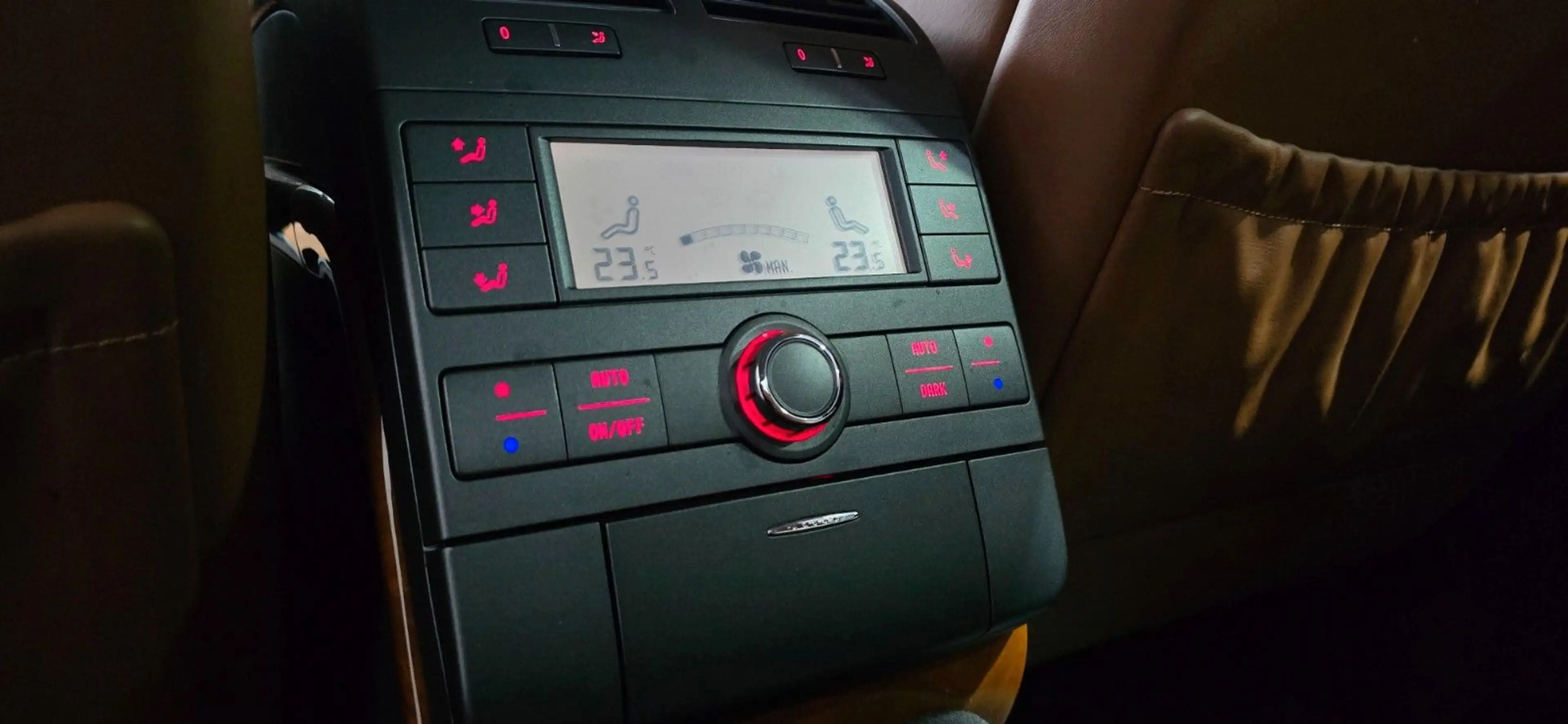 Volkswagen Phaeton V6 TDI 4Motion*INDIVIDUAL*MASSAGE*SITZKL — photo 33