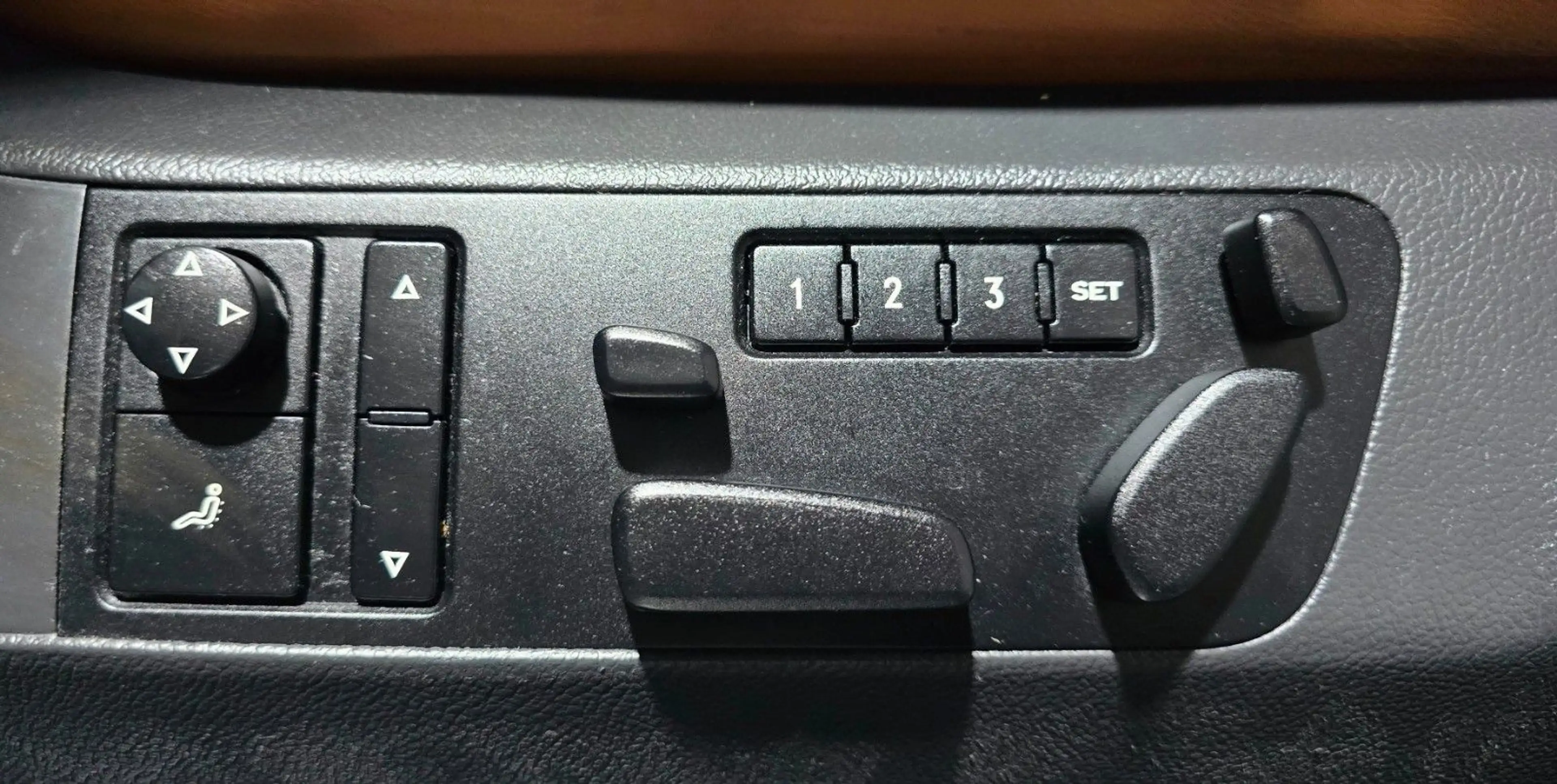Volkswagen Phaeton V6 TDI 4Motion*INDIVIDUAL*MASSAGE*SITZKL — photo 34