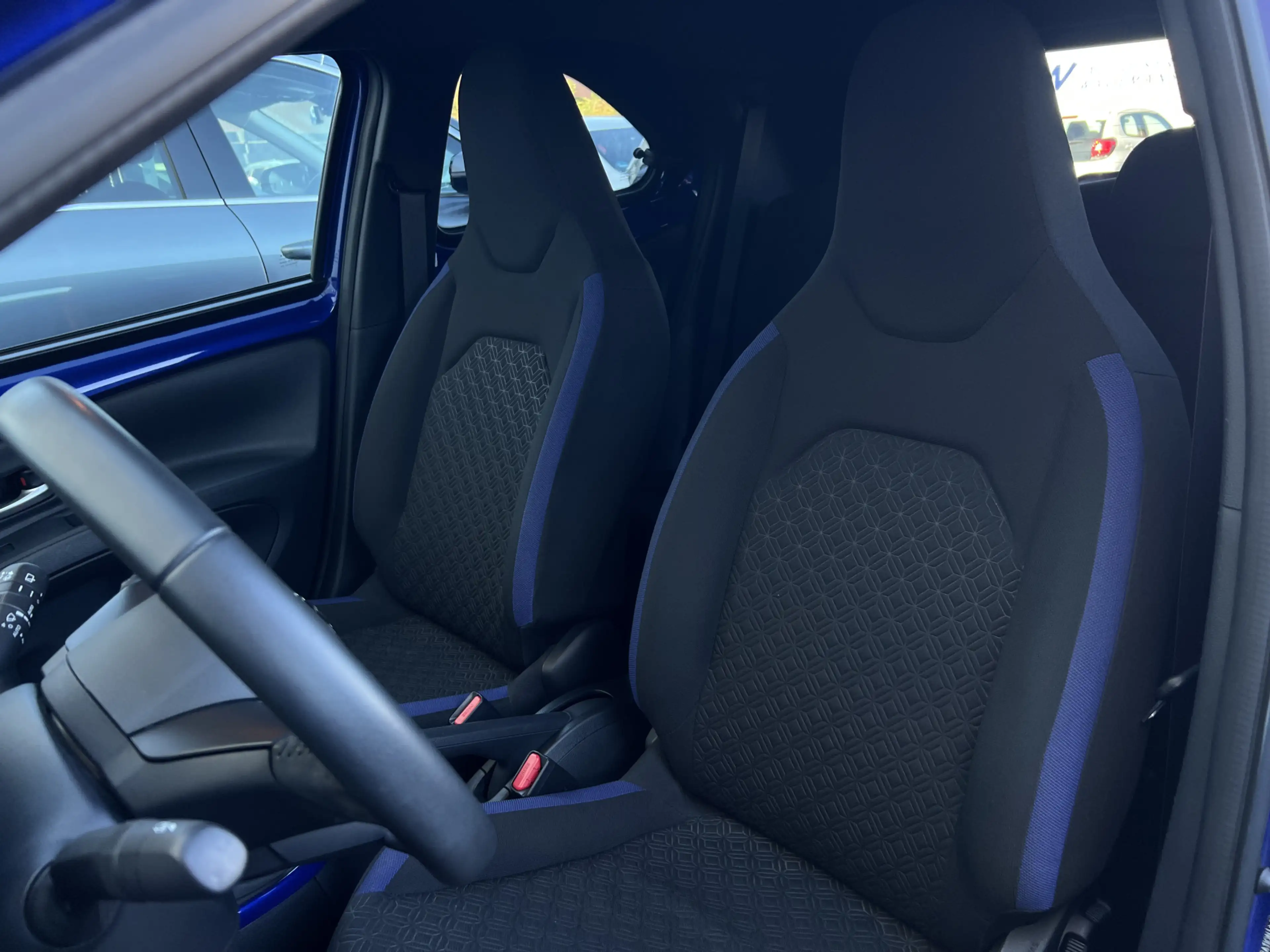 Toyota Aygo X 1.0 VVT-i MT Pulse | Navi | PDC | Camera | DAB | S — photo 26