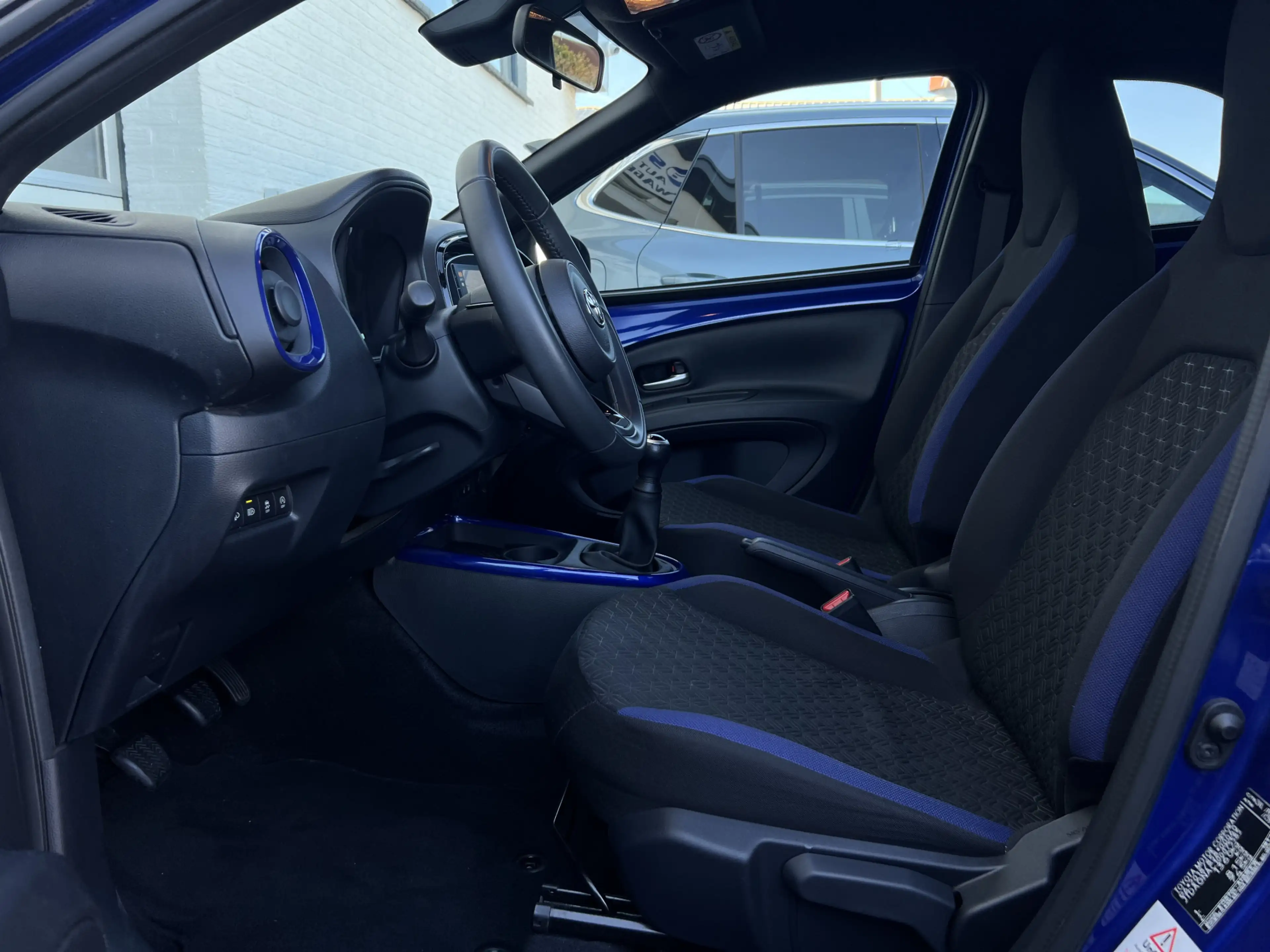 Toyota Aygo X 1.0 VVT-i MT Pulse | Navi | PDC | Camera | DAB | S — photo 25