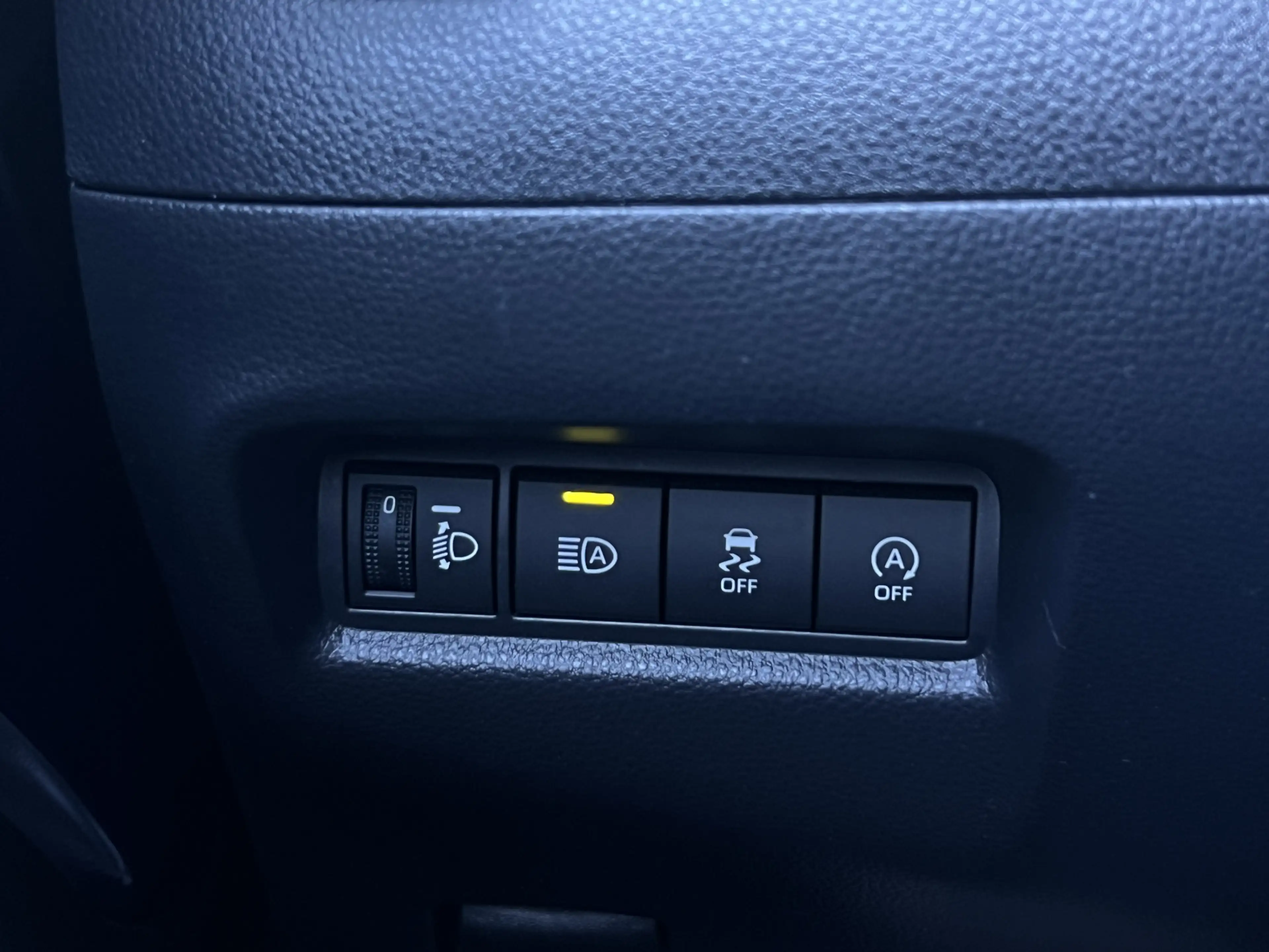 Toyota Aygo X 1.0 VVT-i MT Pulse | Navi | PDC | Camera | DAB | S — photo 9