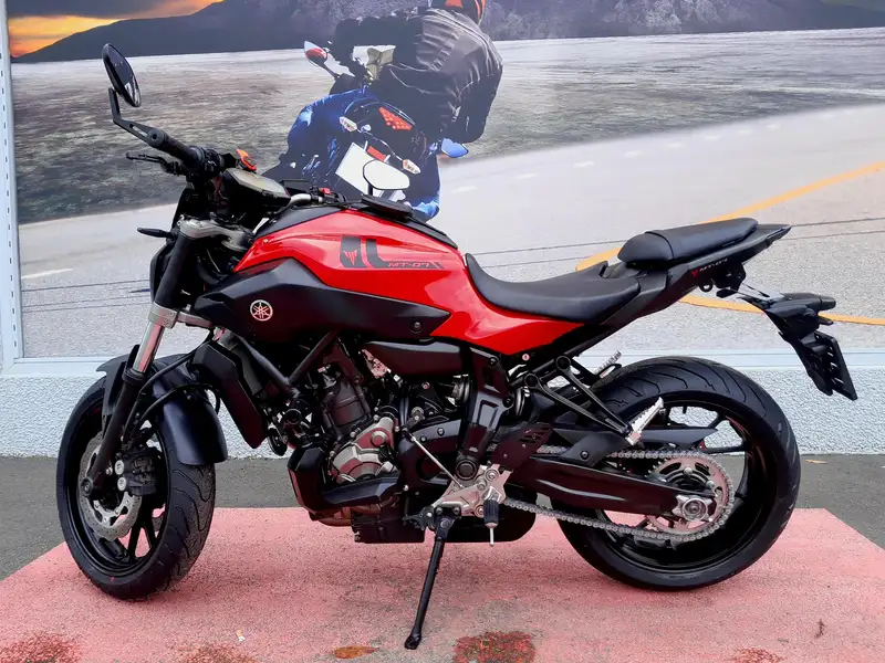 Yamaha MT-07 - foto 4
