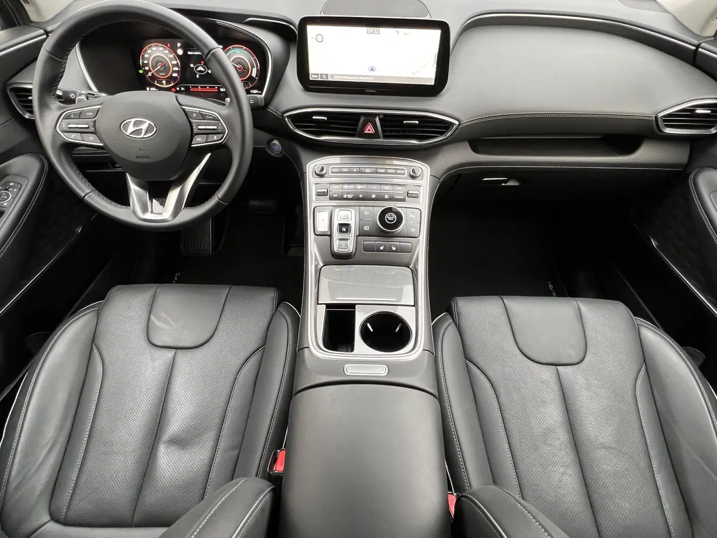 Hyundai SANTA FE 1.6 T-GDI HEV Comfort Smart 7p. Automaat / Zeven p Black - 2