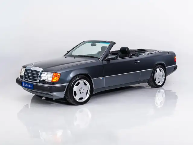 Mercedes-Benz 300 view 14