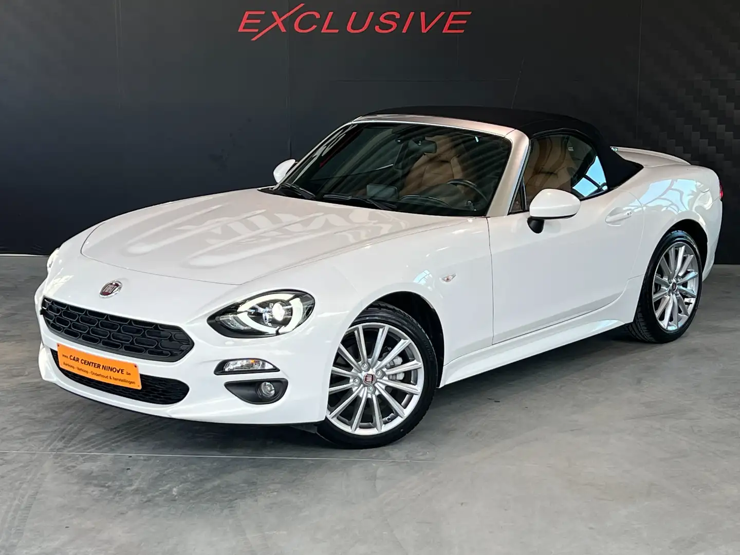 Fiat 124 Spider 1.4 MultiAir Lusso / Cam + PDC Achter / Navigatie Blanco - 2