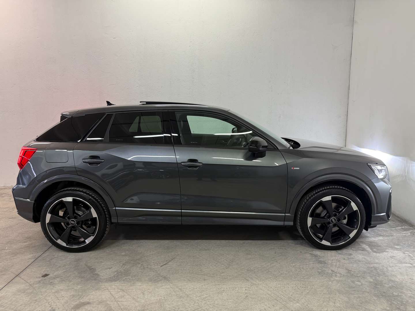 Audi Q2 Identity Black 40 TFSI - - Joinsteer - #4