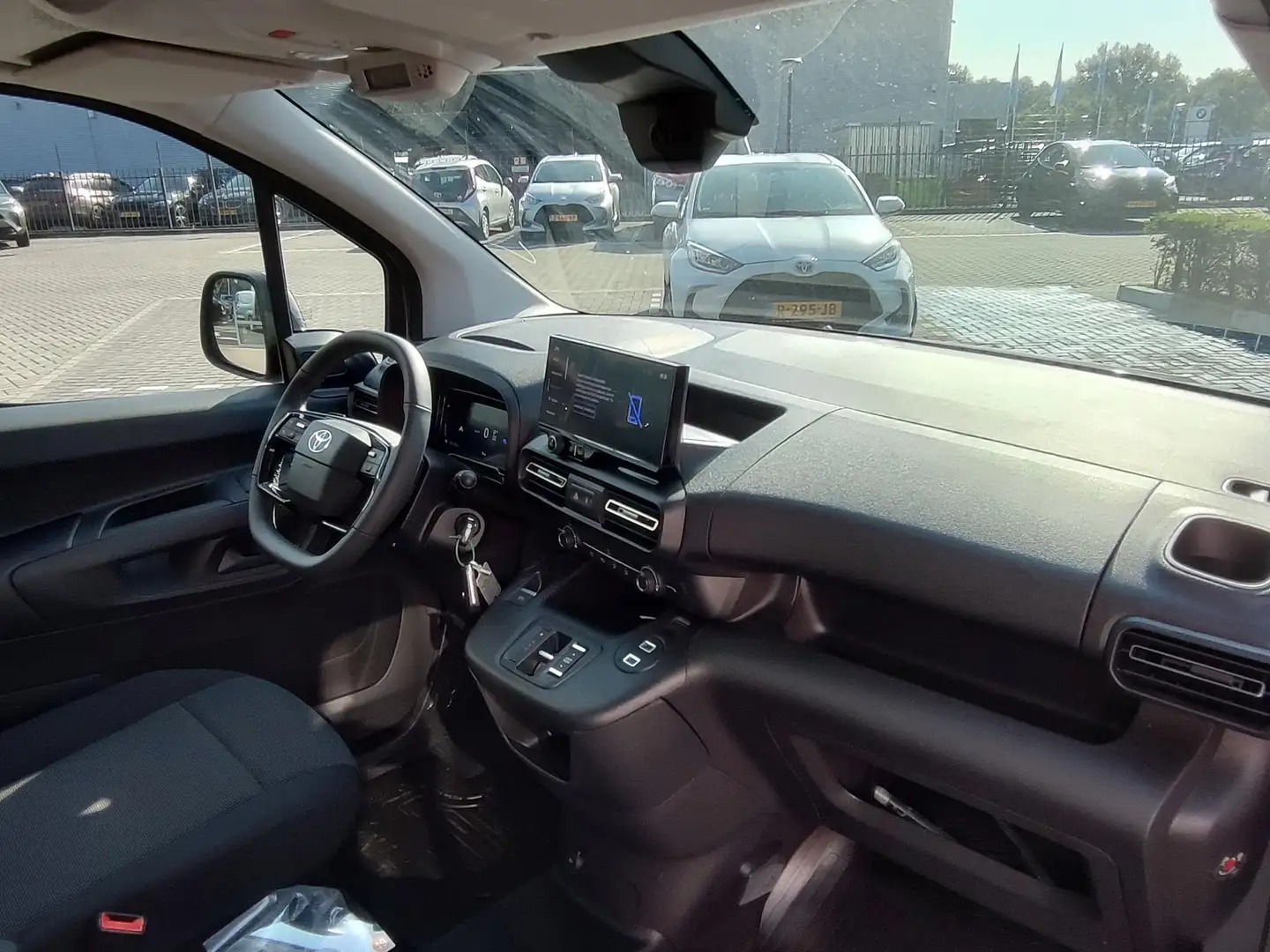 Toyota Proace City Long NAVIGATIOR 50KWH ELECTRIC L2 NIEUW EN DIRECT Grijs - 2