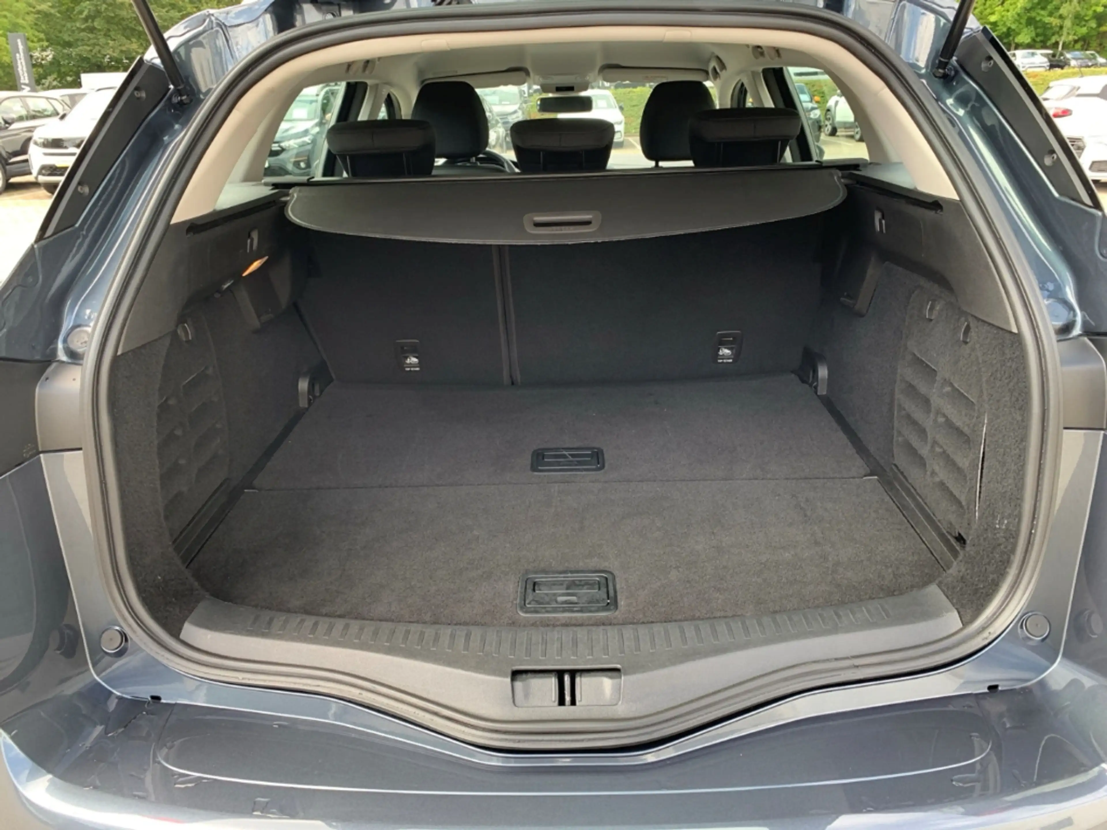 Renault Megane GRANDTOUR EQUILIBRE 1.5 dCi 115 SHZ+NAVI — photo 12