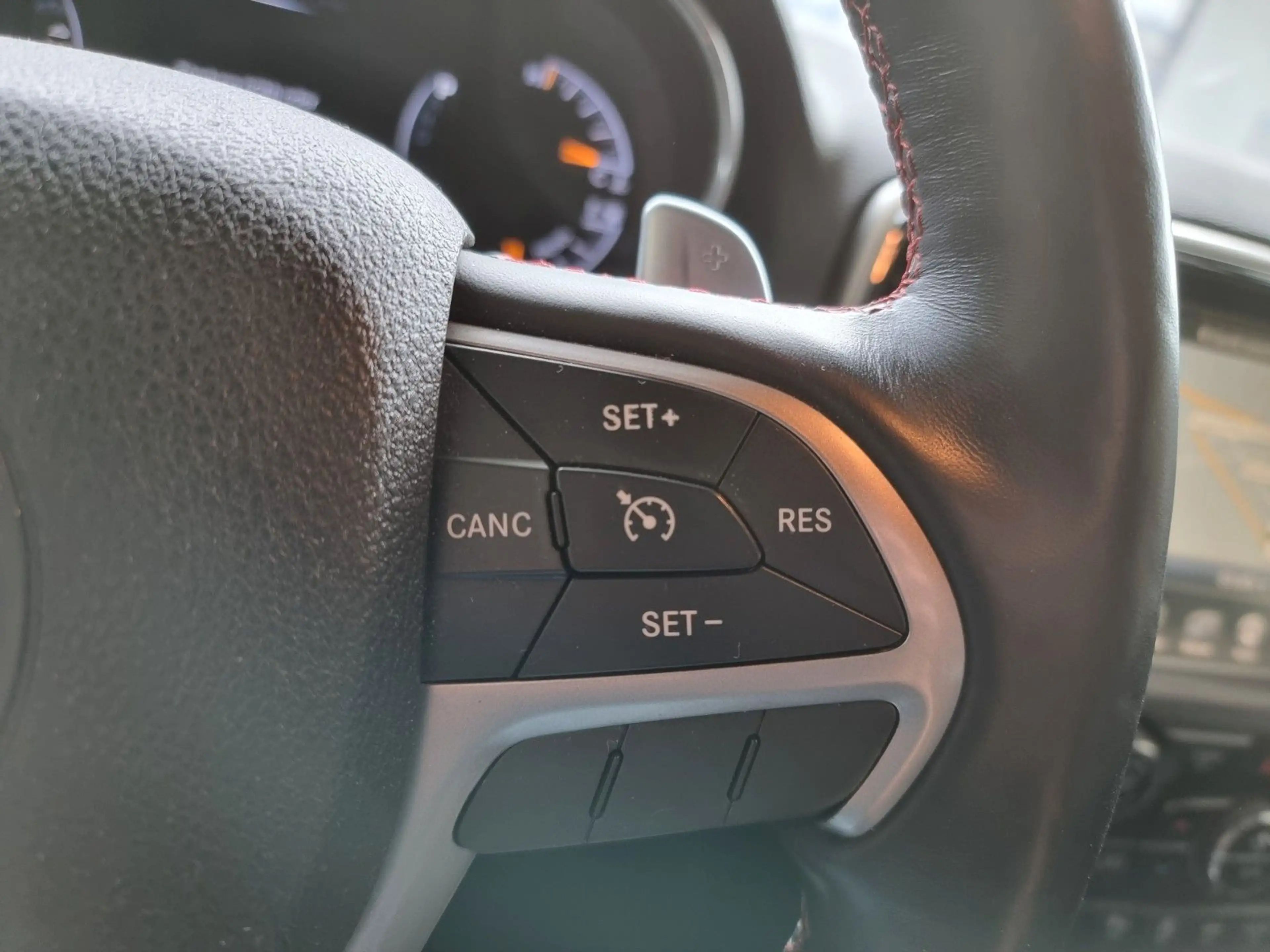 Jeep Grand Cherokee 3.0 CRD Trailhawk *SITZHEIZ*KAM* — photo 15