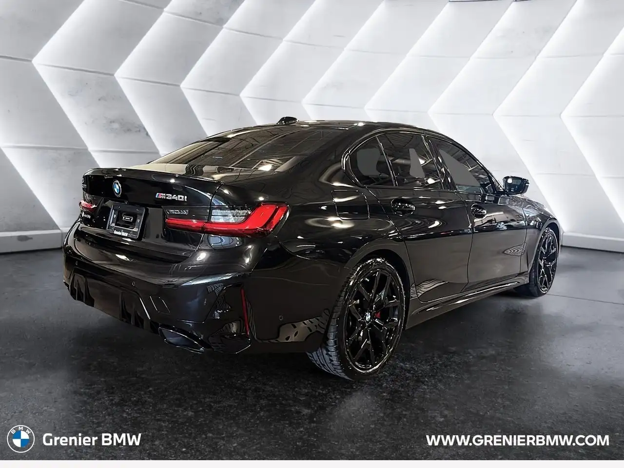 BMW 3 Series photo BMW 3 Series