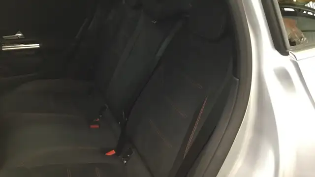 Mercedes-Benz Gla view 11