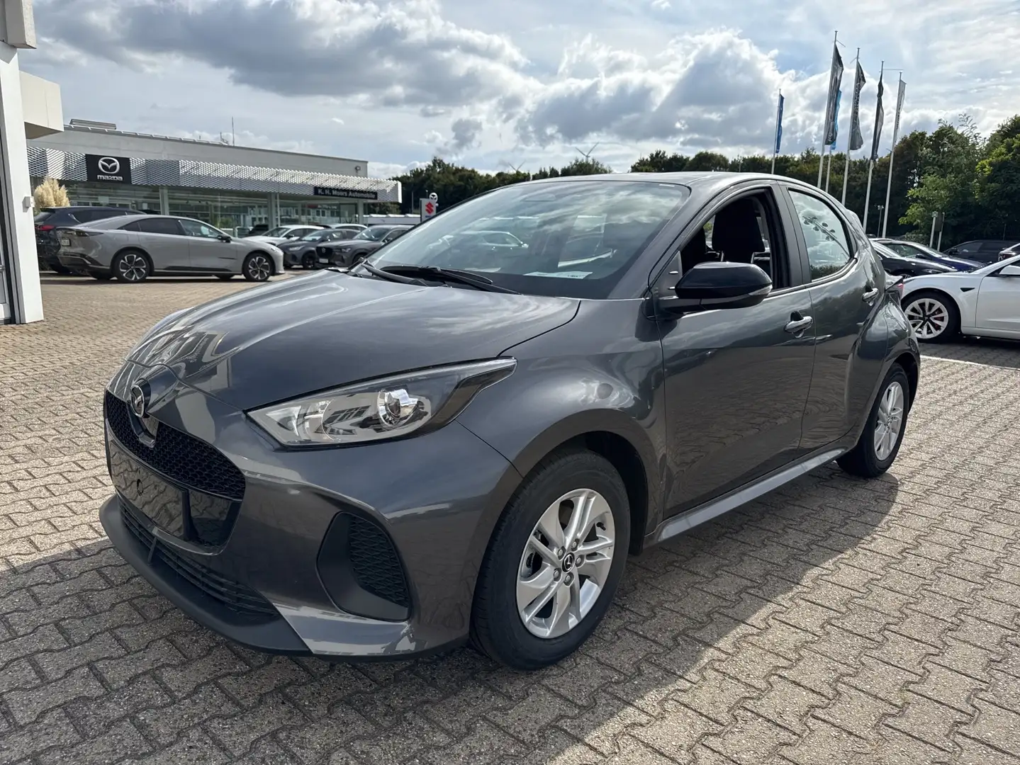 Mazda 2 Hybrid Centre-Line 1.5L VVT-i 116 Grigio - 1