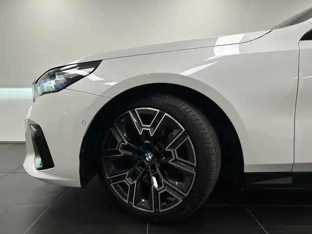 BMW M view 9