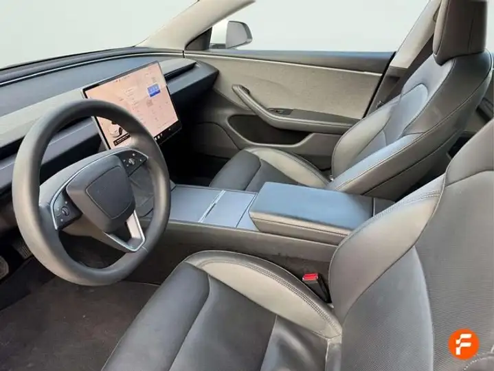 Tesla Model 3 2023, foto 10
