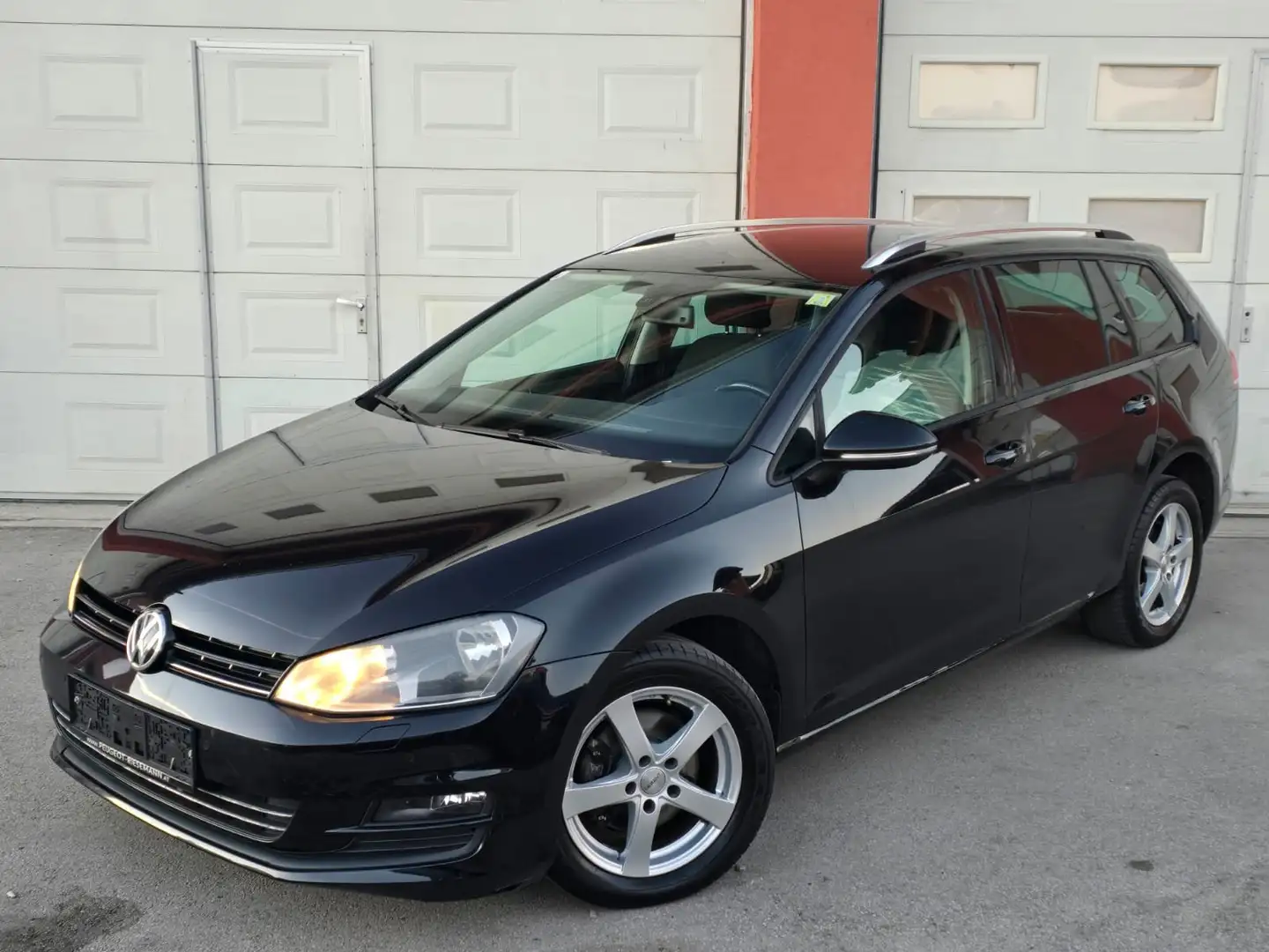 Volkswagen Golf Variant VII Comfortline 1,6 BMT TDI 4Motion Schwarz - 1