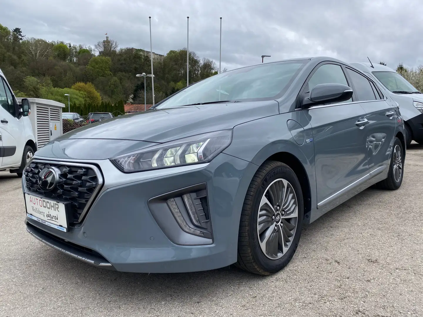 Hyundai IONIQ 1,6 GDi Plug-In PHEV Level 6 DCT Aut. Grau - 2
