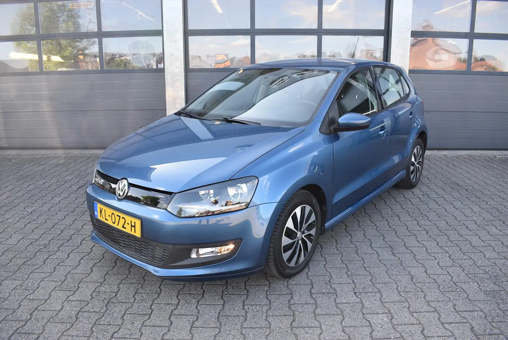 Volkswagen Polo 1.0 TSI 95pk 5drs Bluemotion Edition Blauw - 1