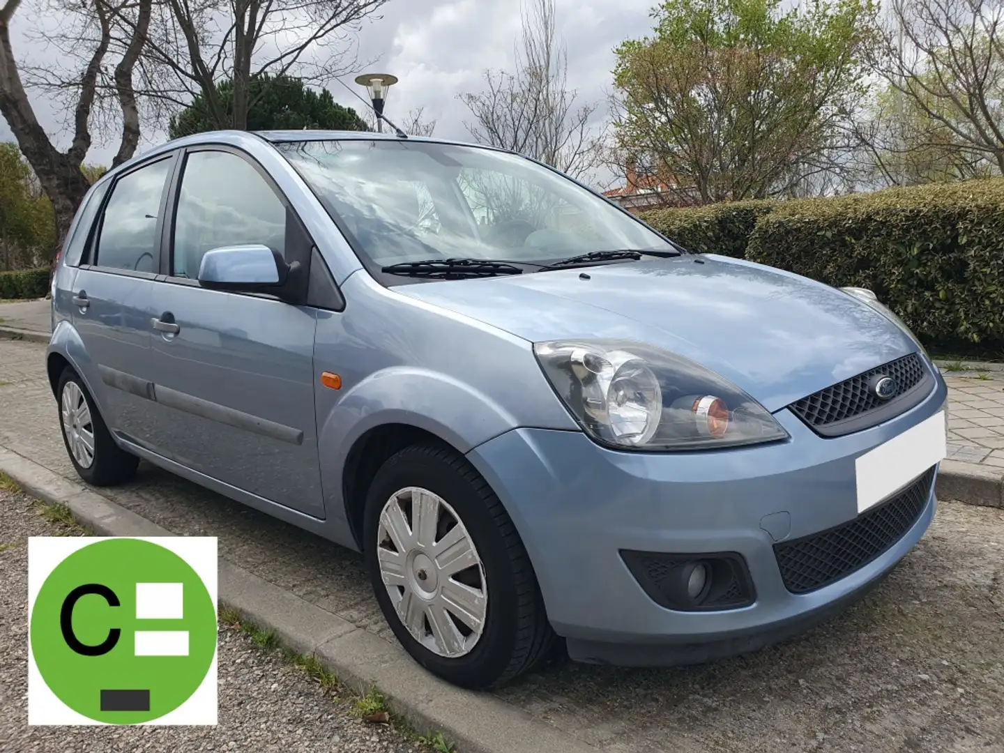 Ford Fiesta 1.4 Futura Azul - 1