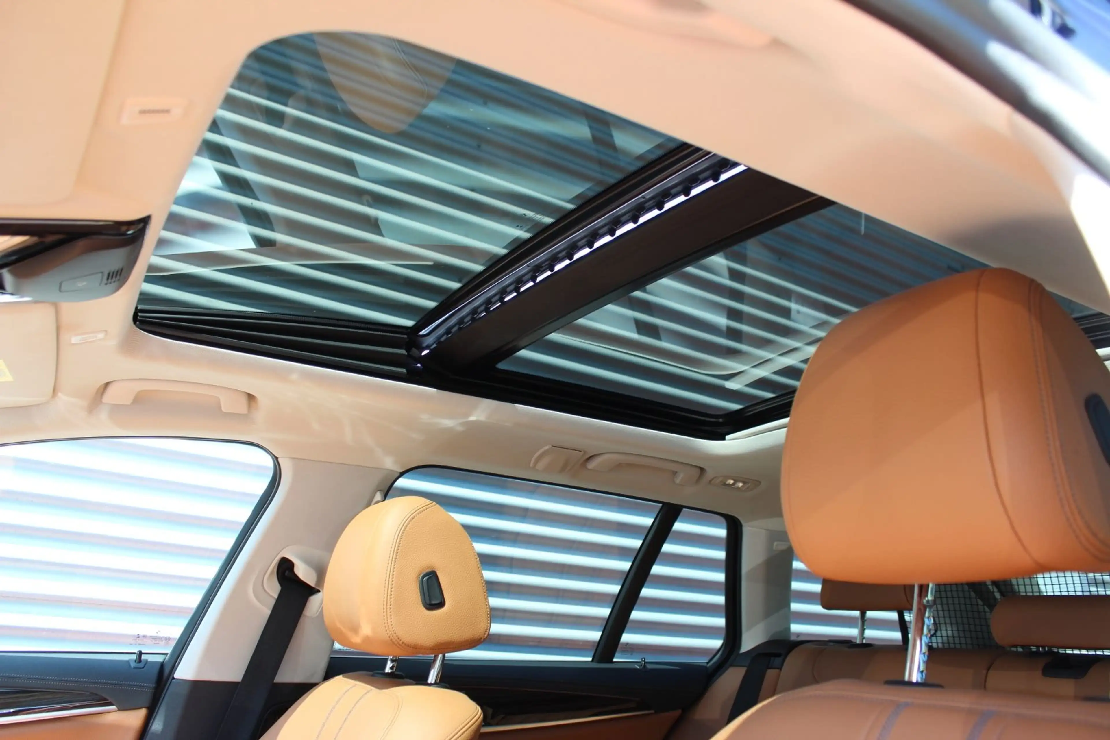BMW 530 i TOURING LUXURY-LINE NAVI PANO LEDER BRAUN — photo 10