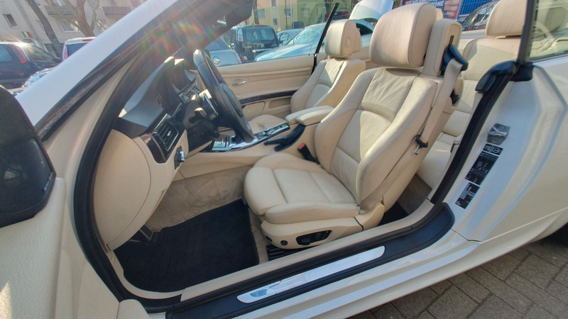 BMW 335 i Cabrio M Paket + Edition + DKG + — photo 9